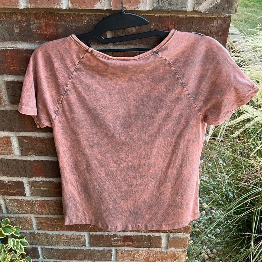 daytrip Ladies XS pink/gray embellished chest cute top